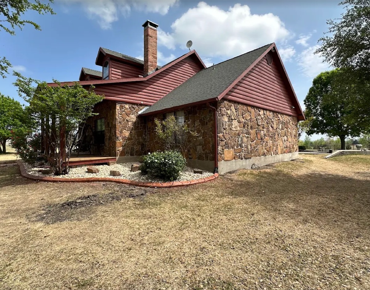 Home exterior remodel by Alanis